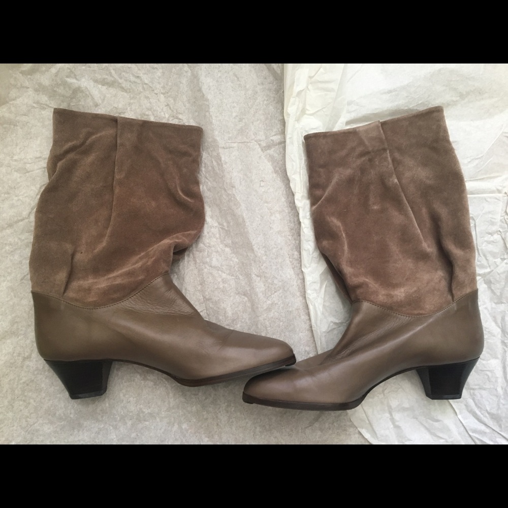 Hana Mackler 8-1/2B Taupe Suede boots. Never worn.